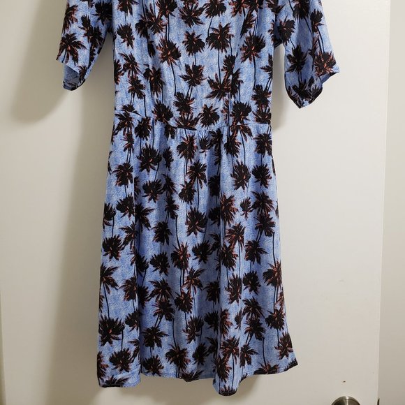 Teenplo Palm tree dress in Blue size small NWOT - Picture 2 of 3